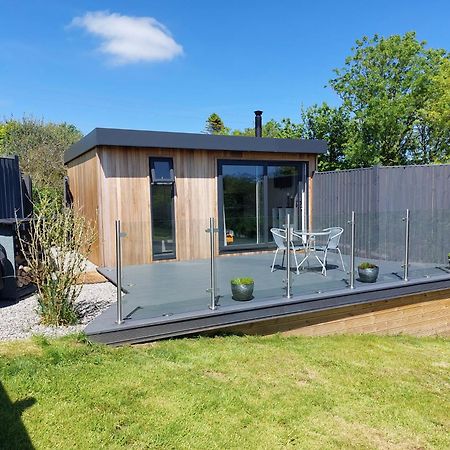 The Den - Modern Cabin With Wood Burning Stove Ludchurch Exterior photo